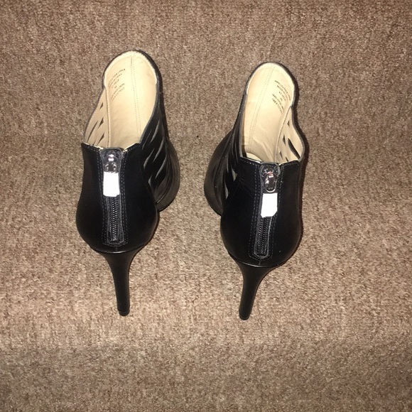 ❤️ NWT Adrienne Vittadini Genuine Leather Booties - Picture 6 of 8